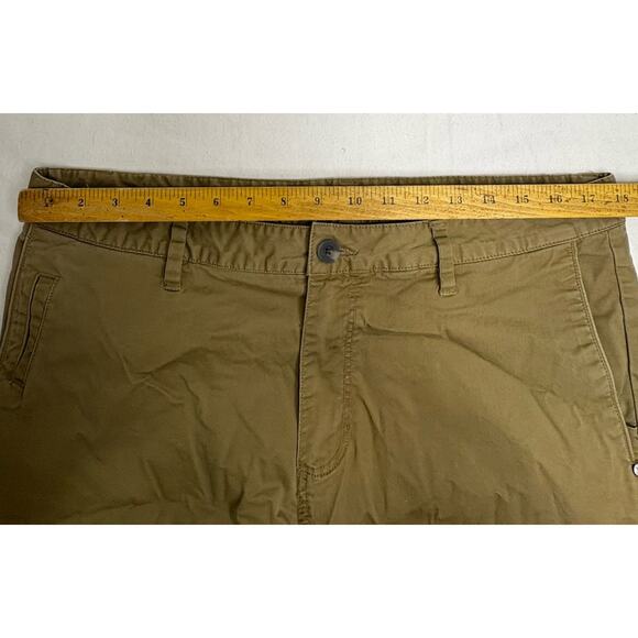 Men’s 36x30 Vuori Tan Chino Khaki Excellent Condition - Picture 8 of 9